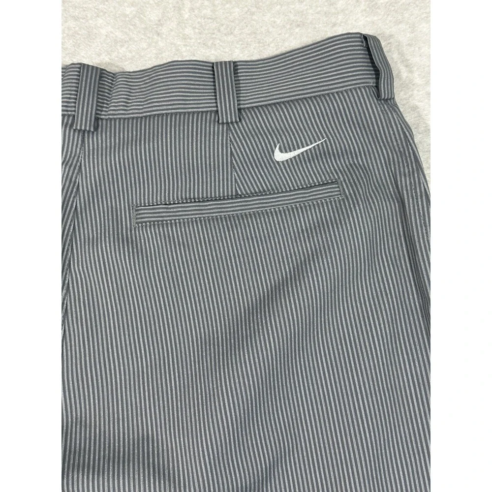 Nike Golf Shorts Men's‎ 30 Chino Grey Striped Performance Standard Fit